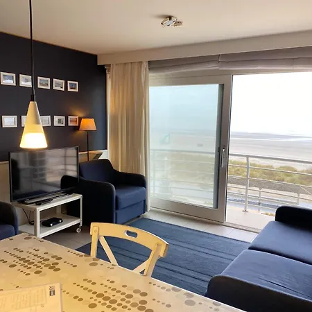 아파트 Seasight A0303 With Sea View 니우포르트